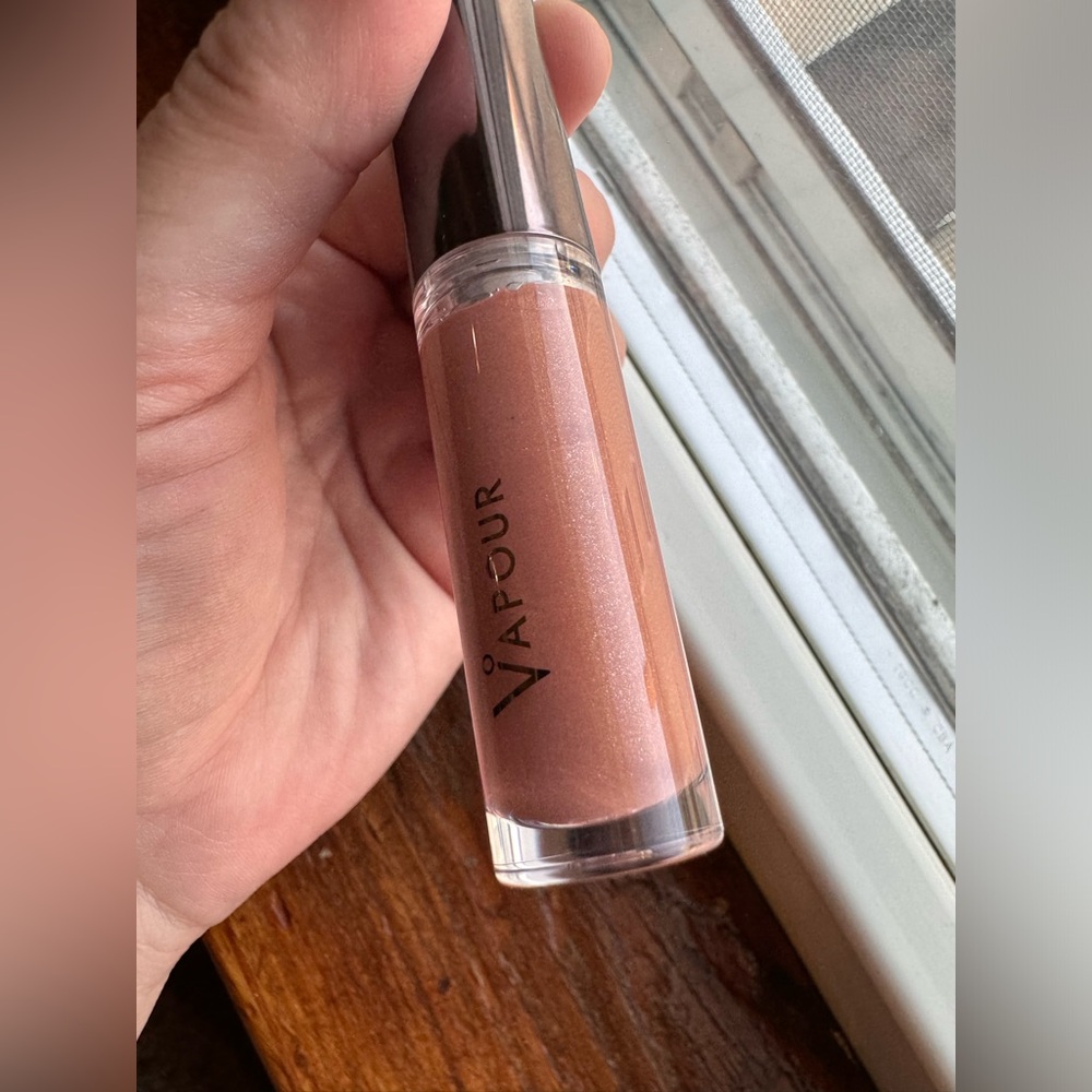 Vapour Beauty Elixir Lip Gloss-Pout⭐️